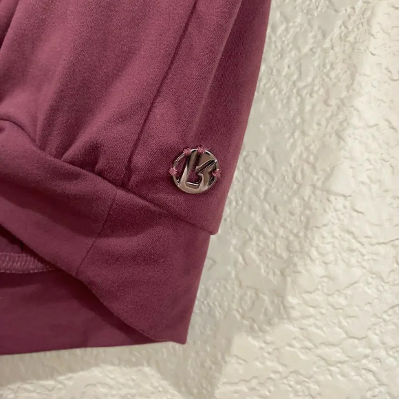 BUFFBUNNY Knotty and Nice Crop Top Burgundy Size Small Athletic Long Sleeve Wine - Picture 7 of 7